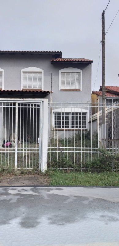 LOTE 001 - - Porto Alegre/RS - Casa de alvenaria com dois pavimentos na Rua Dr. João Cézar Krieger, nº 112