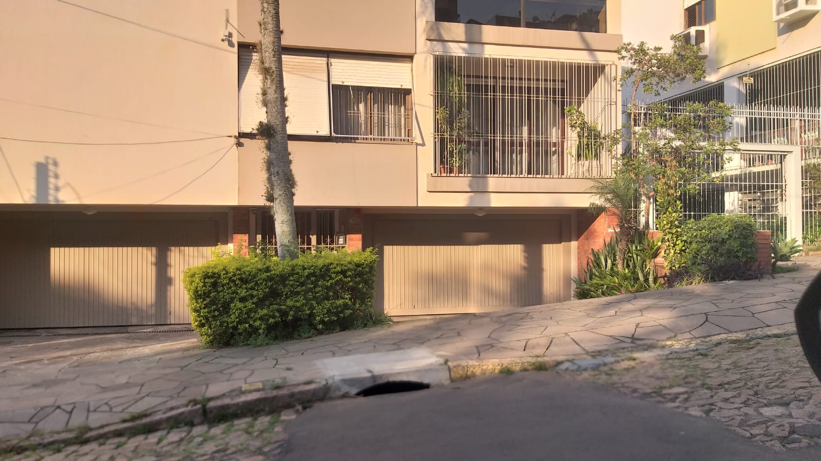 Leilão de Garagem - PoA/RS ( SOMENTE CONDOMINOS)