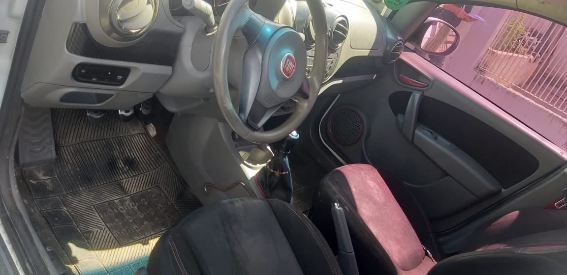 LOTE 001 - Fiat/Palio Sporting 1.6 - Ano/modelo 2012/2013